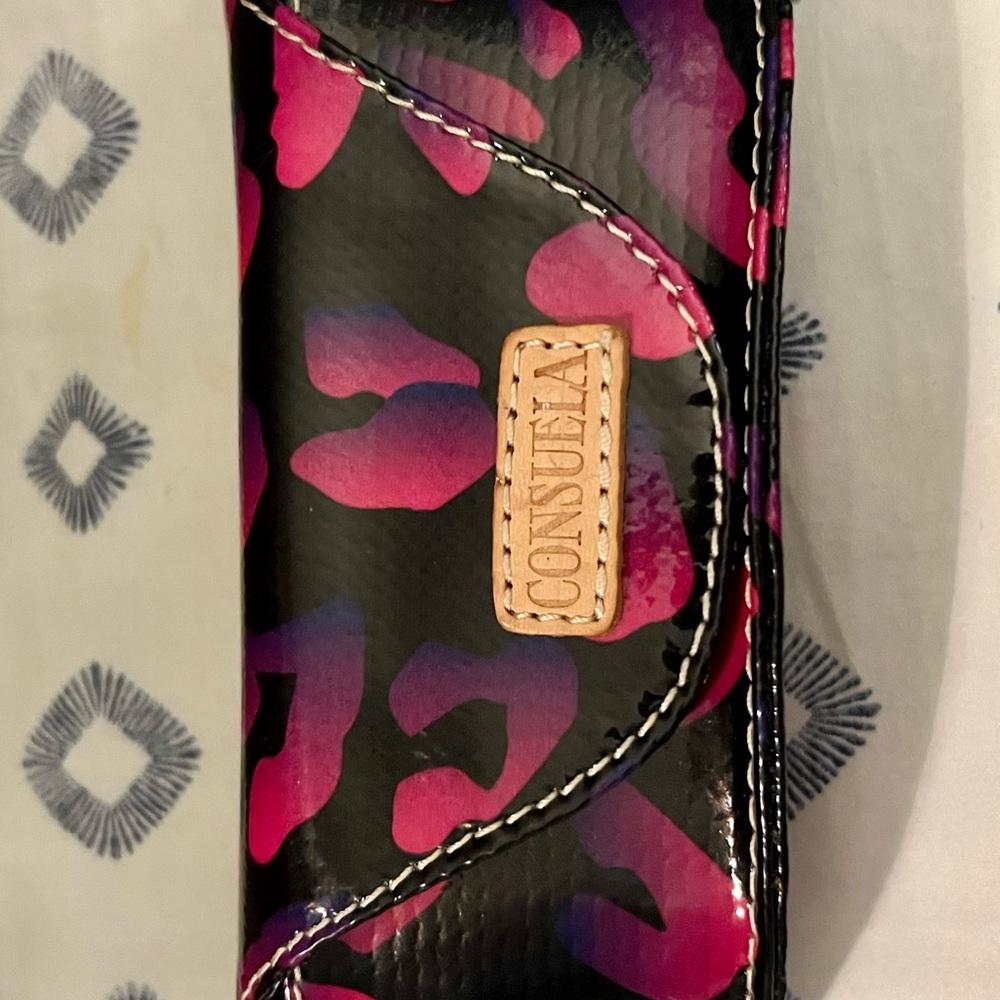 Consuela sunglass case “Pebbles” retire print